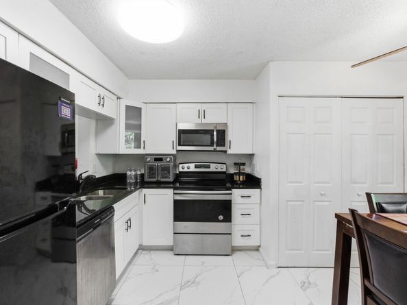 260 NW 76th Avenue 207, Margate FL 33063