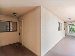 120 SW 96th Ter 103, Plantation FL 33324