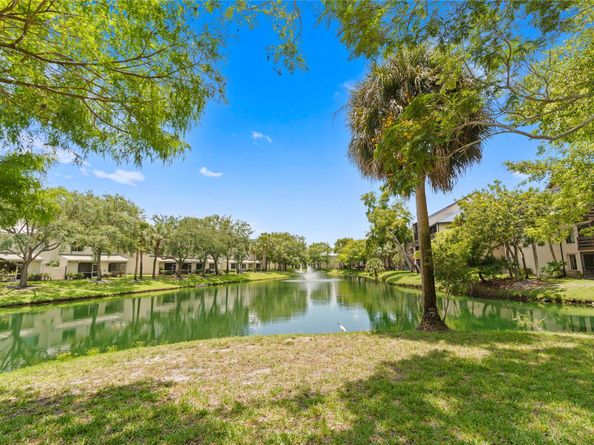 120 SW 96th Ter 103, Plantation FL 33324