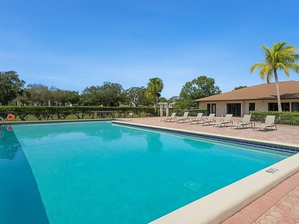 9682 W McNab Rd 9682, Tamarac FL 33321