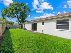 14680 N Beckley Sq, Davie FL 33325