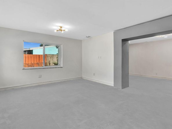6641 Douglas St, Hollywood FL 33024