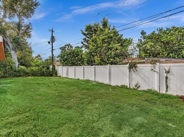 6641 Douglas St, Hollywood FL 33024