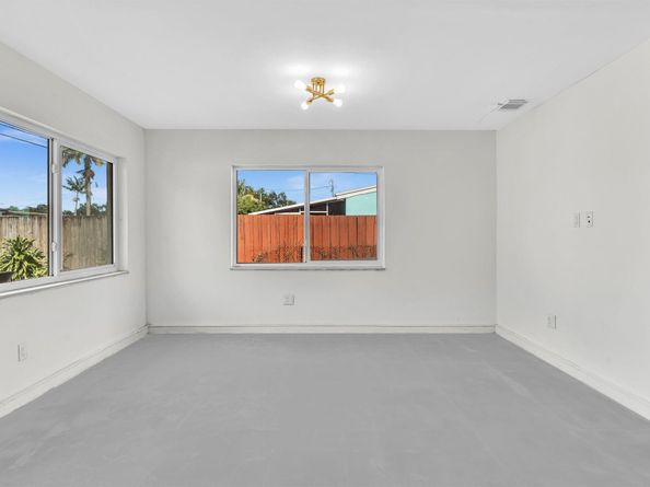6641 Douglas St, Hollywood FL 33024