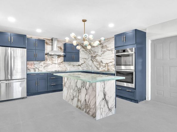 6641 Douglas St, Hollywood FL 33024