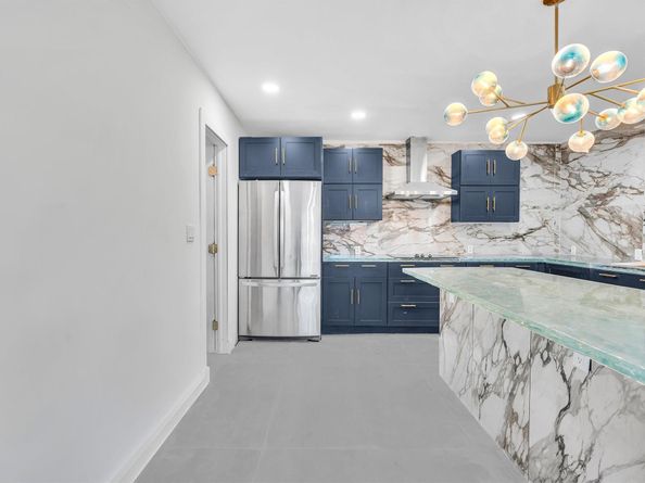 6641 Douglas St, Hollywood FL 33024