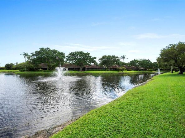 11683 Wimbledon Circle, Wellington FL 33414