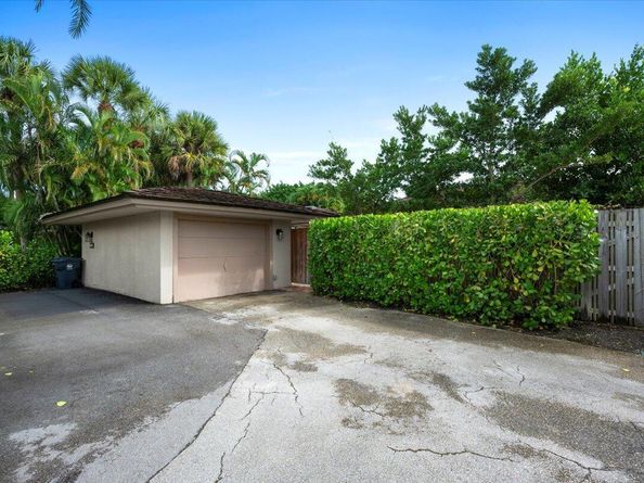 11683 Wimbledon Circle, Wellington FL 33414