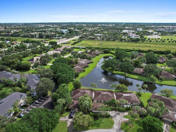 11683 Wimbledon Circle, Wellington FL 33414