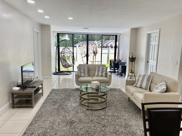 4501 Fountains Drive 106, Lake Worth FL 33467