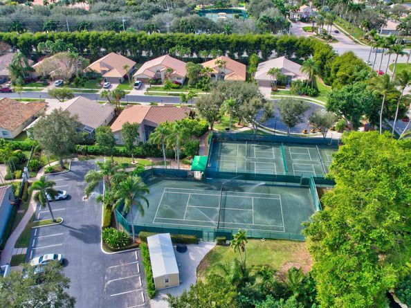 7317 Amber Falls Lane, Boynton Beach FL 33437