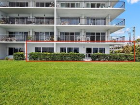 3040 Lake Shore Drive 101, Riviera Beach FL 33404