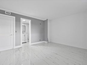 3040 Lake Shore Drive 101, Riviera Beach FL 33404