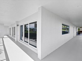 3040 Lake Shore Drive 101, Riviera Beach FL 33404