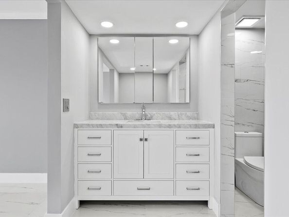 3040 Lake Shore Drive 101, Riviera Beach FL 33404