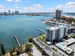 3040 Lake Shore Drive 101, Riviera Beach FL 33404