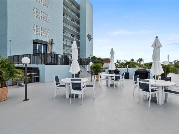 3040 Lake Shore Drive 101, Riviera Beach FL 33404
