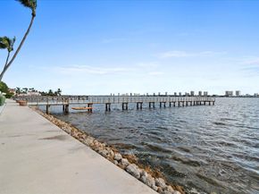 3040 Lake Shore Drive 101, Riviera Beach FL 33404