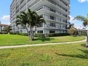 3040 Lake Shore Drive 101, Riviera Beach FL 33404
