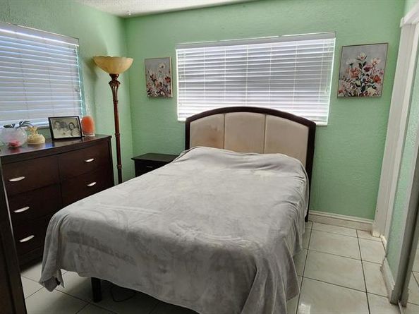 1341 SW 24th Avenue, Fort Lauderdale FL 33312