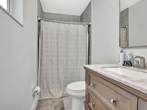 11831 NW 38th Pl, Sunrise FL 33323