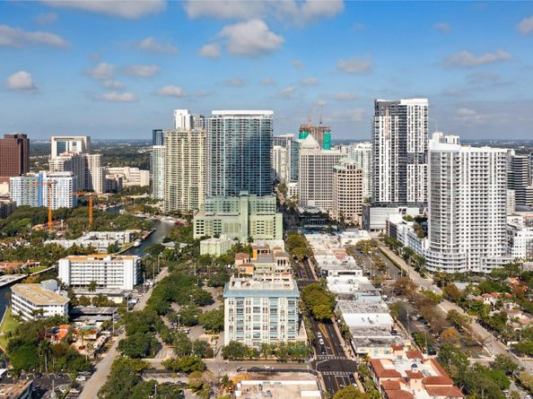 818 SE 4th St 201, Fort Lauderdale FL 33301