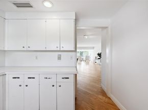 818 SE 4th St 201, Fort Lauderdale FL 33301