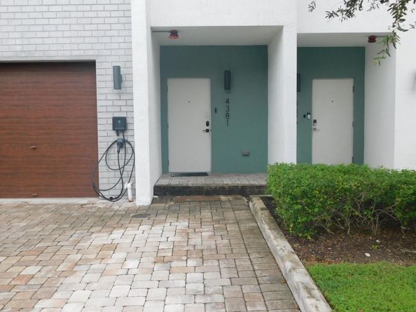 4381 NW 9th St 4381, Plantation FL 33317