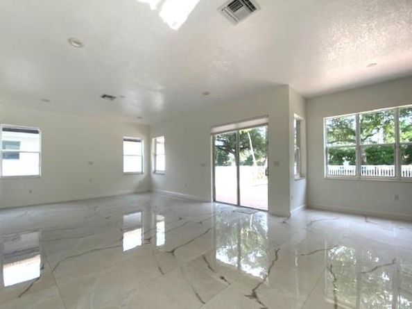 19371 SW 30th St, Miramar FL 33029