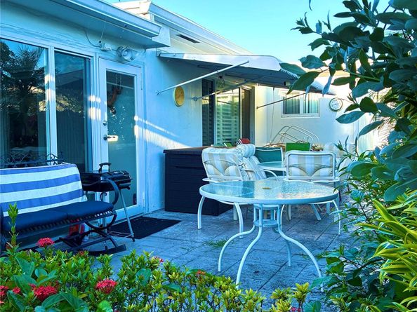320 S Golf Blvd, Pompano Beach FL 33064