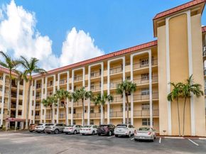 100 Paradise Harbour 502 Boulevard 502, North Palm Beach FL 33408