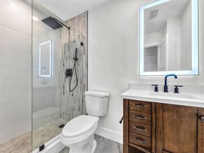 100 Paradise Harbour 502 Boulevard 502, North Palm Beach FL 33408