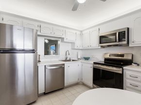 3590 Via Poinciana 607, Lake Worth FL 33467