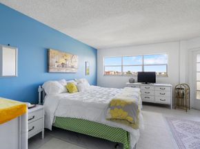 3590 Via Poinciana 607, Lake Worth FL 33467