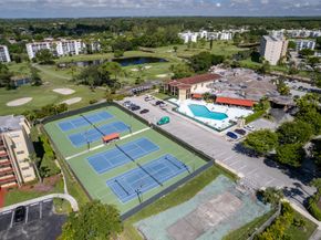 3590 Via Poinciana 607, Lake Worth FL 33467