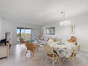 3590 Via Poinciana 607, Lake Worth FL 33467