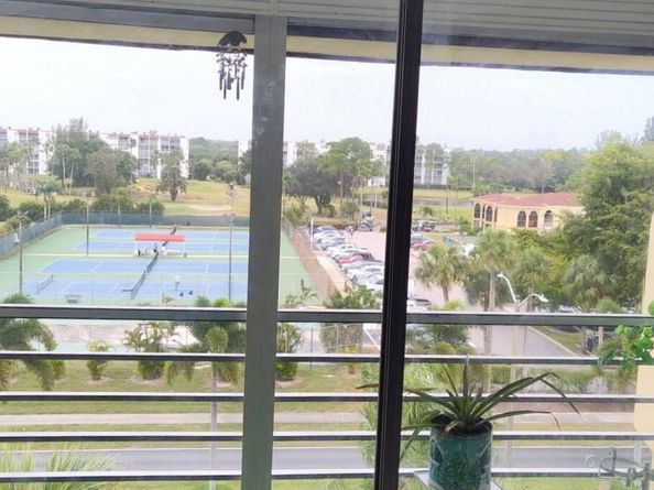 3590 Via Poinciana 607, Lake Worth FL 33467