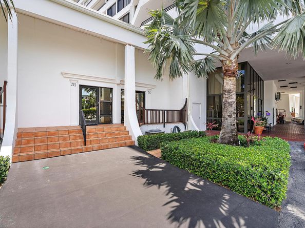 3589 S Ocean Boulevard 30, South Palm Beach FL 33480