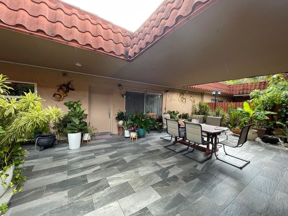 2320 SW 81st Ter 4, Pompano Beach FL 33068