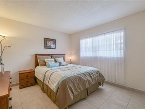 5071 W Oakland Park Blvd 204, Lauderdale Lakes FL 33313