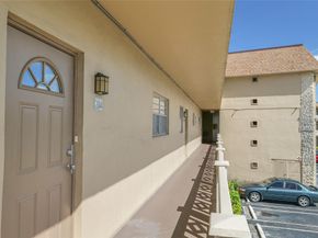 5071 W Oakland Park Blvd 204, Lauderdale Lakes FL 33313