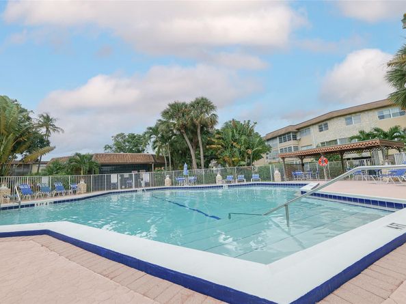 5071 W Oakland Park Blvd 204, Lauderdale Lakes FL 33313