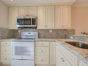 5071 W Oakland Park Blvd 204, Lauderdale Lakes FL 33313