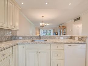 5071 W Oakland Park Blvd 204, Lauderdale Lakes FL 33313