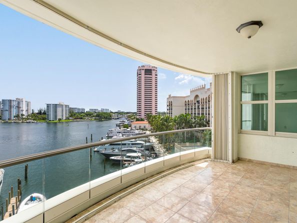 550 SE 5th Avenue 606s, Boca Raton FL 33432