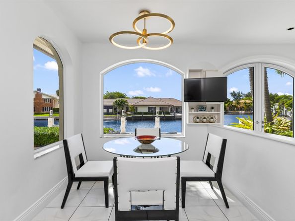 11 Bay Colony Lane, Fort Lauderdale FL 33308