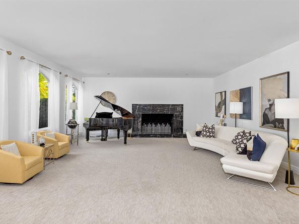 11 Bay Colony Lane, Fort Lauderdale FL 33308