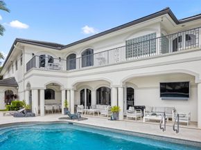 11 Bay Colony Lane, Fort Lauderdale FL 33308
