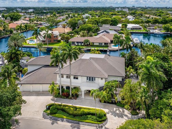 11 Bay Colony Lane, Fort Lauderdale FL 33308