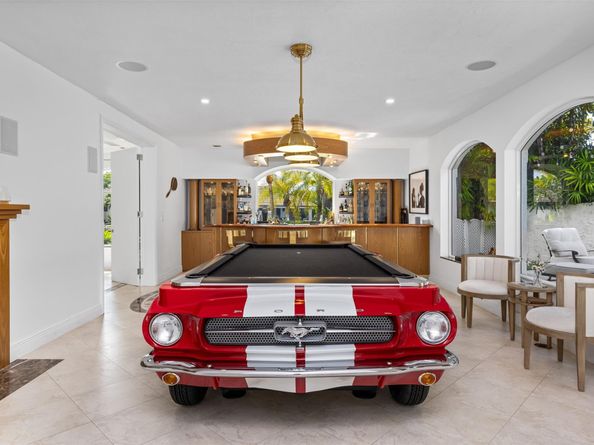 11 Bay Colony Lane, Fort Lauderdale FL 33308